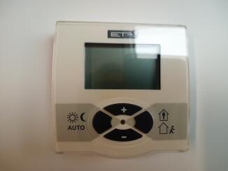 ETA Raumfühler mit beleuchtetem Display